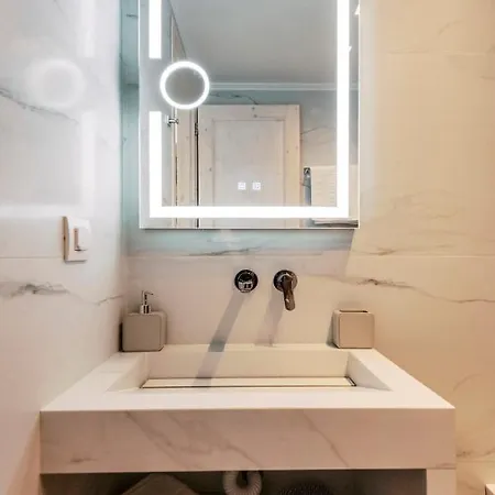 Villa Myrovolos Luxury Suites *