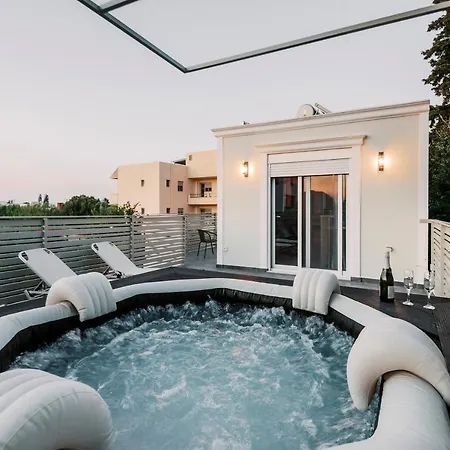 Myrovolos Luxury Suites *
