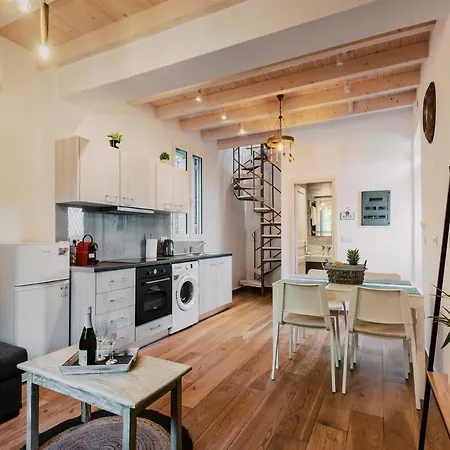 Myrovolos Luxury Suites Villa