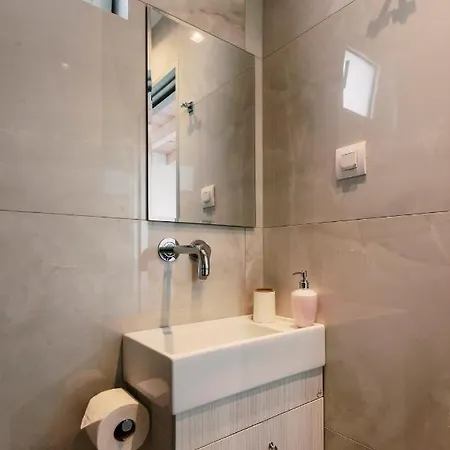Myrovolos Luxury Suites Ialysos (Rhodes)