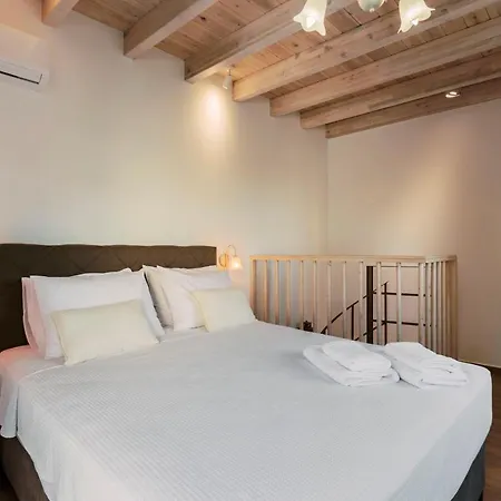 Myrovolos Luxury Suites Villa *